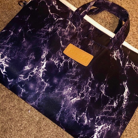 Apple MacBook Pro - Picture 6 of 7